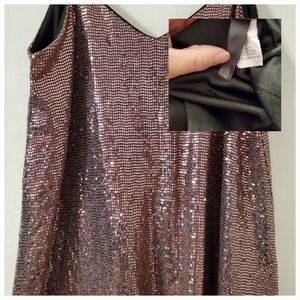 Shiny tank top, black with rosy pink tiny sequins